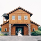 Latchman_Bourke_ShoeBox_Photography_SORusticDIYWeddingPrivateResidenceinAbbotsfordbyShoeBoxPhotography64_low